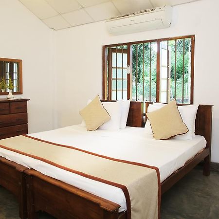 Villa Indrasiriya อาฮานกามา ภายนอก รูปภาพ