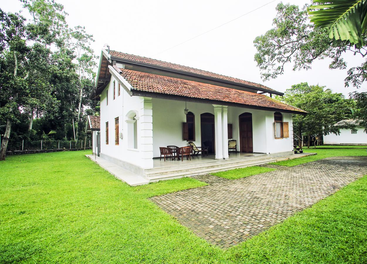 Villa Indrasiriya อาฮานกามา ภายนอก รูปภาพ
