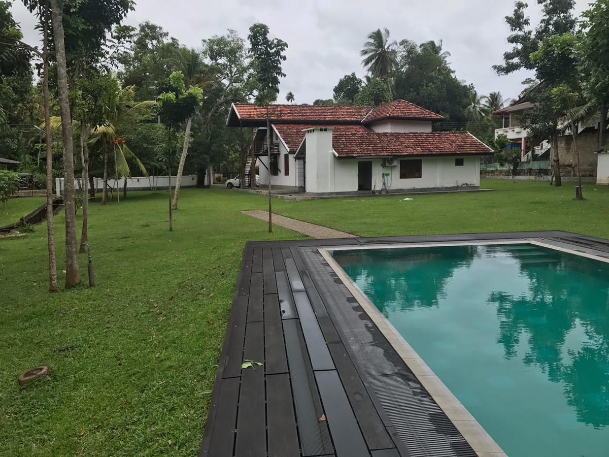 Villa Indrasiriya อาฮานกามา ภายนอก รูปภาพ